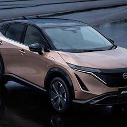 日産自動車「アリア」