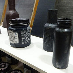 ターナー色彩:黒皮鉄の風合い手軽に再現する ターナー色彩:黒皮鉄の風合い手軽に再現する