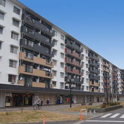 改修部門・特別賞「若松二丁目団地2-6-1号棟」（千葉県）