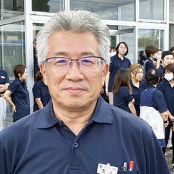 「この工場は、刷毛メーカーのプライド」と石上鉄明工場長