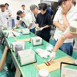 新しいテクニックの習得に余念がない（安全協議会で）