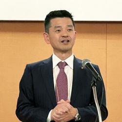 「自らの手で未来を作ろう」と語る中山会長