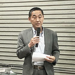 取扱店制度を説明する森一朗社長.jpg