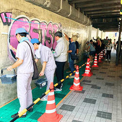 作業には地域住民も参加 作業には地域住民も参加