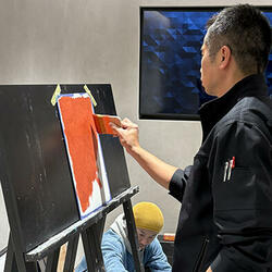 新商品を試すVALPAINT修了者