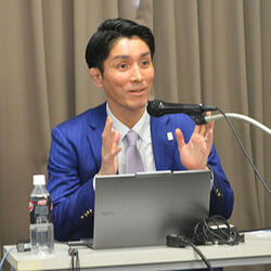 高山智壮氏