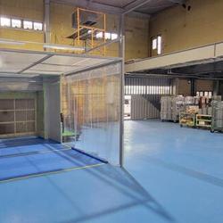 水性塗装ブース、右スペースに増設可能